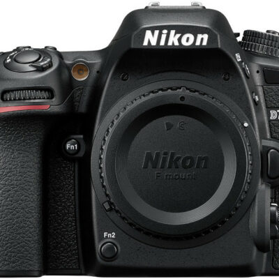 NIKON D7500