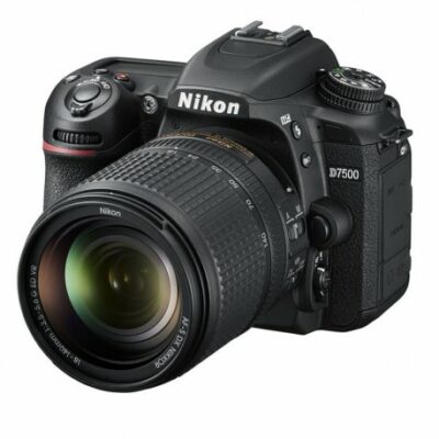 NIKON D7500 + 18-140 VR