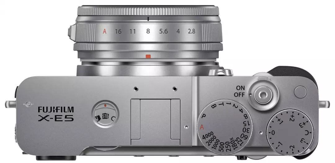 FUJI X-E5 SILVER  + 23/2.8 R WR – Image 2