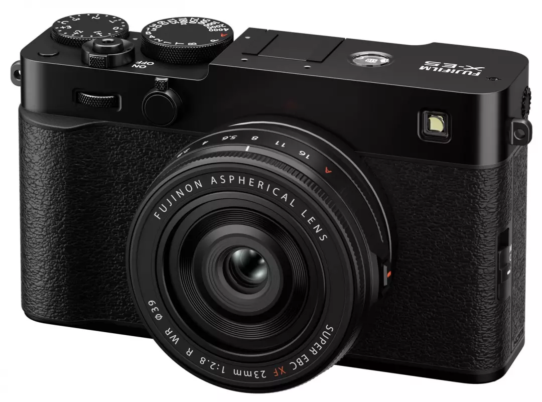 FUJI X-E5 NOIR + 23/2.8 R WR